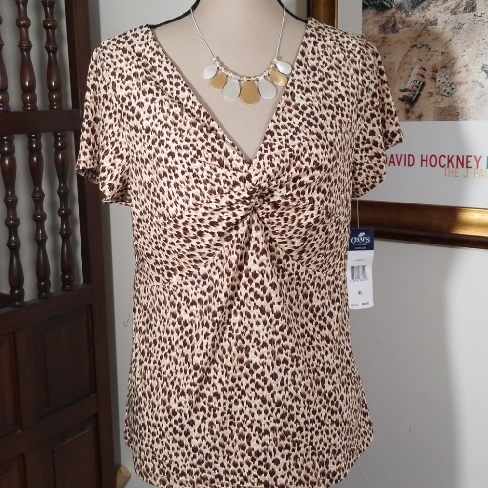 Chaps Animal Print short sleeves top. Size XL. NWT